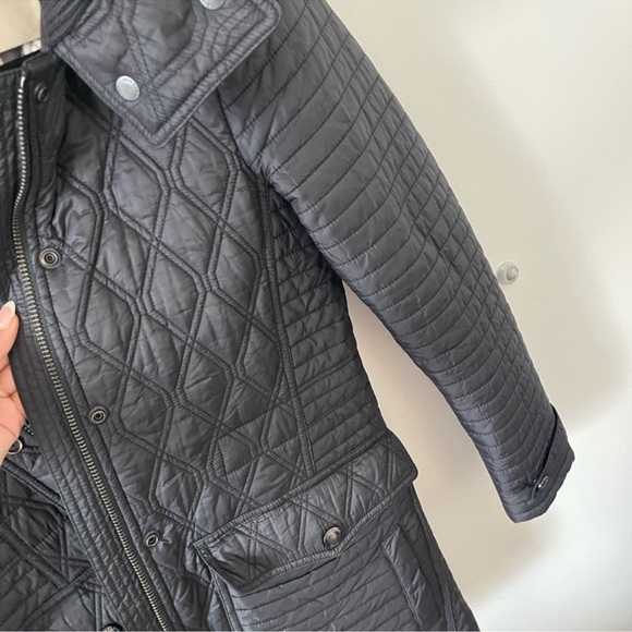 Burberry Black Quilted Puffer Jacket - Picture 6 of 11
